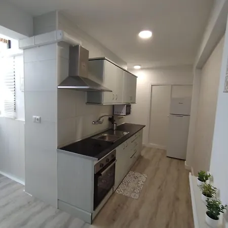 El Caprichito - Fantastico Piso Reformado A 20 Metros De La Playa Almeria