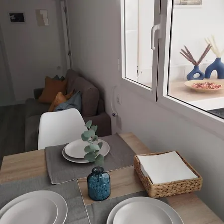 El Caprichito - Fantastico Piso Reformado A 20 Metros De La Playa Apartment Almeria